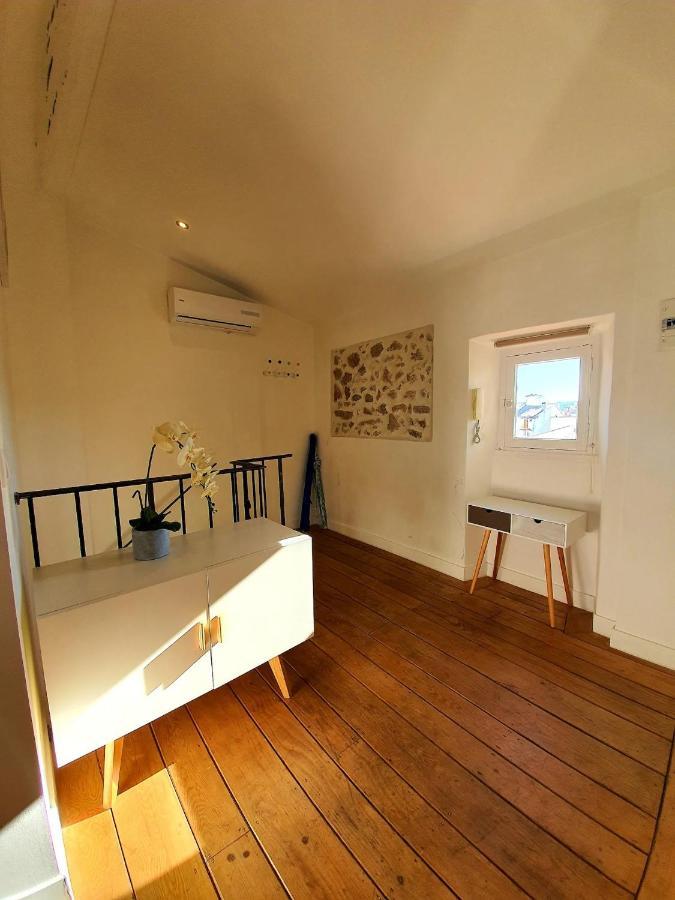 Freshly Tastefully Renovated Apartments In Heart Of Old Антіб Екстер'єр фото