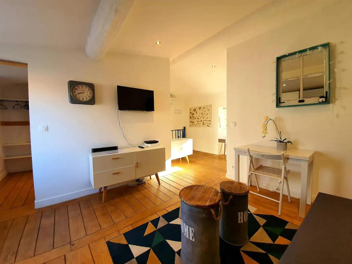 Freshly Tastefully Renovated Apartments In Heart Of Old Антіб Екстер'єр фото